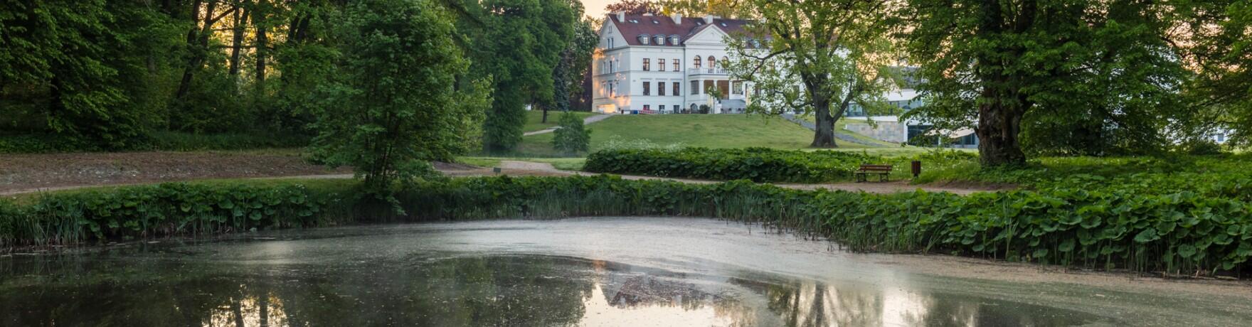 Hotel przy autostradzie A1: gdzie zatrzymać się w trasie?