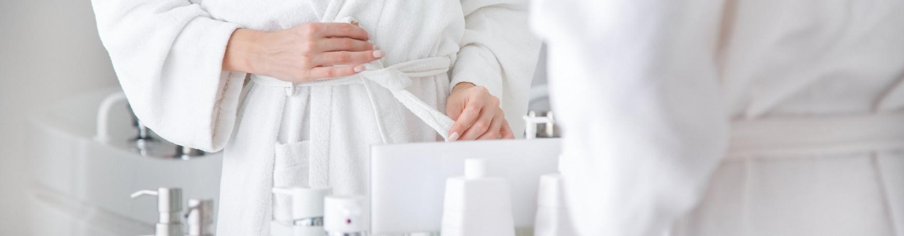 Savoir-vivre w hotelu - przewodnik po upominkach i wyposażeniu pokoju